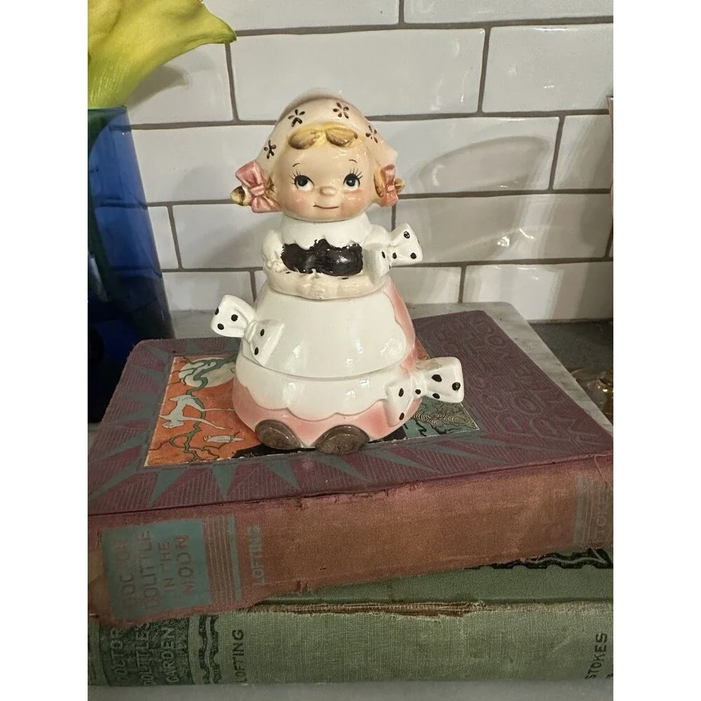 Vintage Enesco Dutch Girl Stacking Measuring Cups Ceramic Japan Mid Century 1950